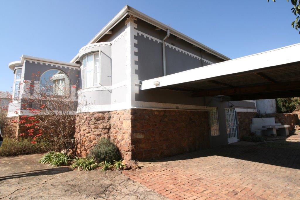 9 Bedroom House for Sale in Auckland Park Blu Real Estate